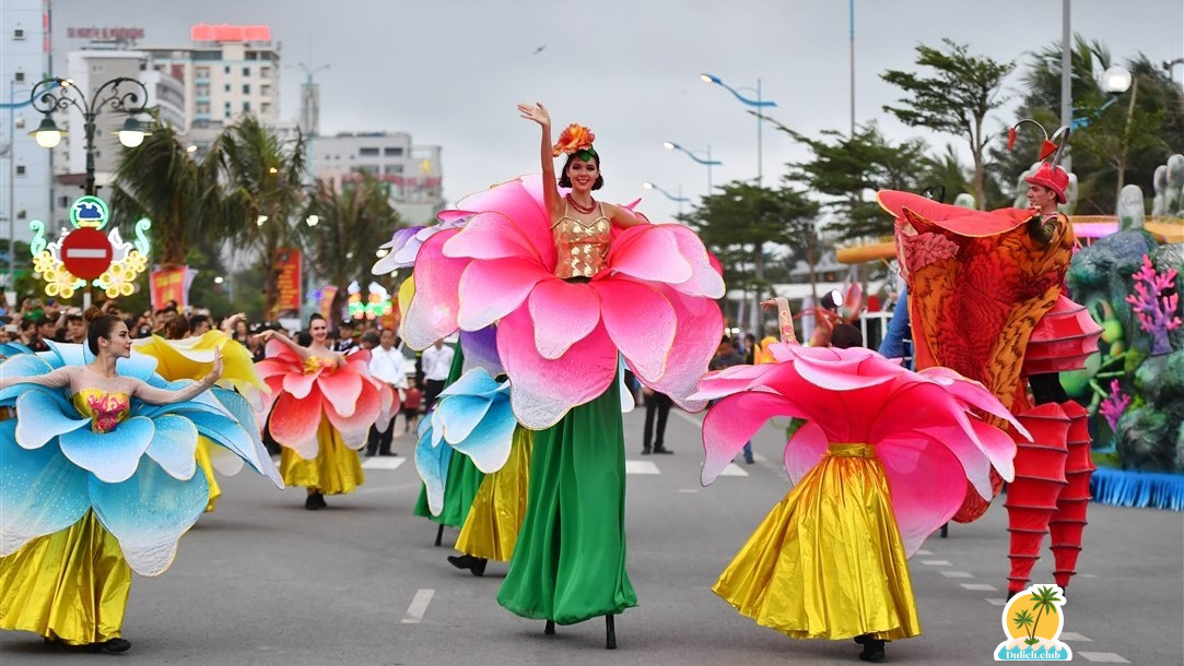 carnaval-halong-3.jpeg