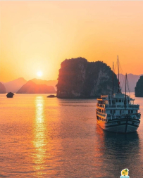 Ngắm hoàng hôn trên vịnh Hạ Long